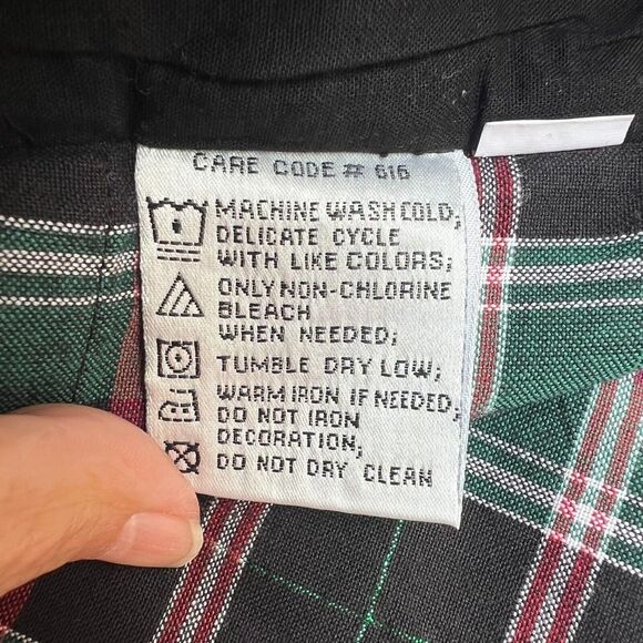 Vtg. Victoria Jones Holiday Bear in Stockings Christmas Women's Med. Teddy Bears - Picture 5 of 8